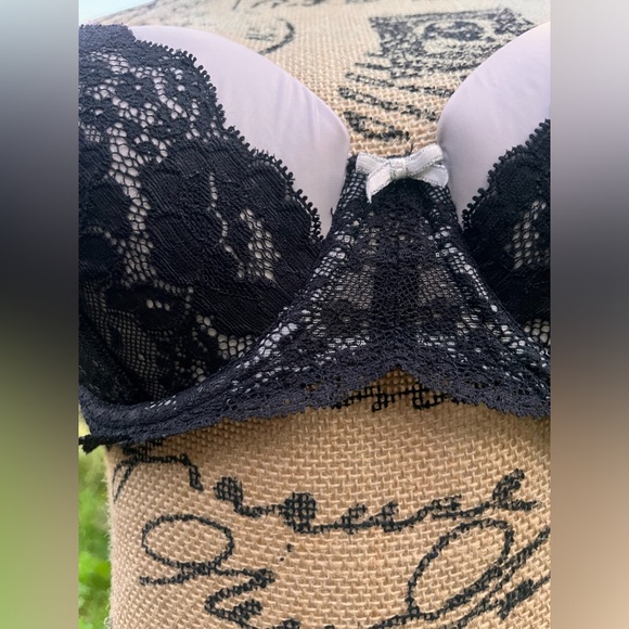 Victorias Secret DREAM ANGELS Lined Demi Bra • black lace & white trim • 34DD • - Picture 10 of 16